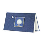 Kalėdinis atvirukas su dekoracija